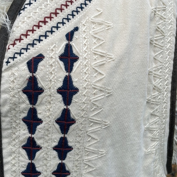 FREE PEOPLE TRENDY FAUX FUR VEST - L - NWT ! - Picture 4 of 13